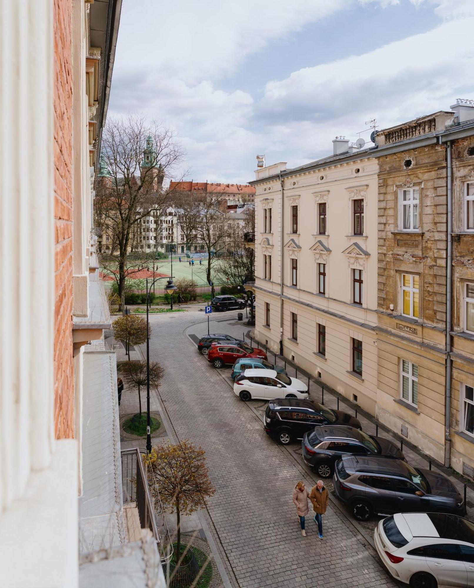 Apartament Tarlowska - Free Parking - Near Castle, Main Square & River - 3 Bedroom, Loggia, 2xtv 4k *