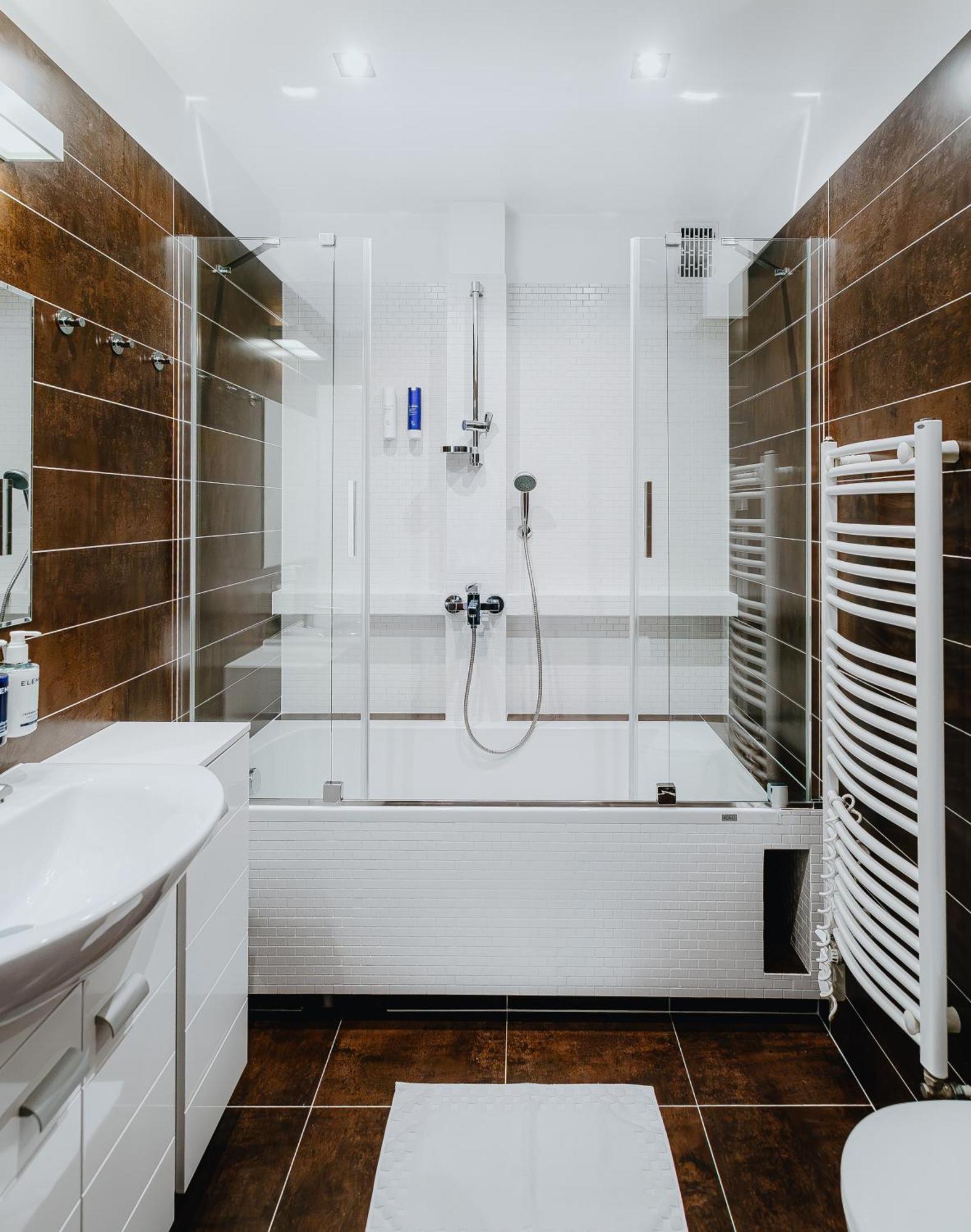 Tarlowska - Free Parking - Near Castle, Main Square & River - 3 Bedroom, Loggia, 2xtv 4k Kraków